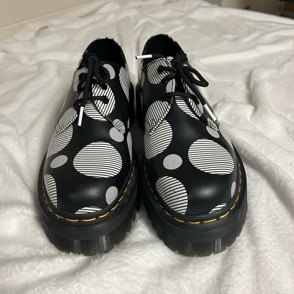 BRAND NEW WORN ONCE POLKA DOT DR MARTENS - Picture 2 of 3